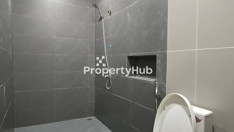 ផ្ទះទើបសង់រួច100%ប្លងរឹង លក់បន្ទាន់