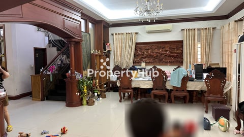 វីឡាទោលសម្រាប់លក់ នៅបុរីពិភពថ្មីសំរោងអណ្តែត សង្កាត់គោកឃ្លាង ខណ្ឌសែនសុខ ភ្នំពេញ