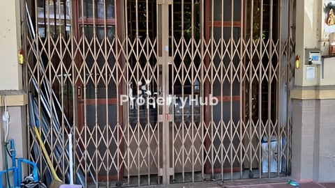 ផ្ទះលក់មួយល្វែងនៅក្នុងបុរីពិភពថ្មីផ្សារឈូកមាស