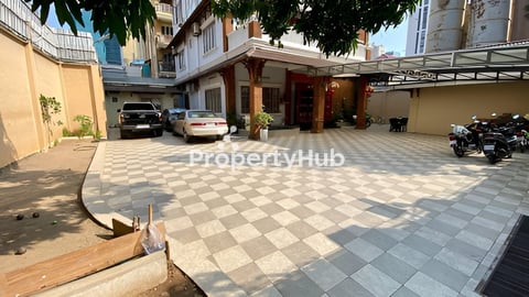 ផ្ទះវីឡាសំរាប់លក់ឬជួល ទីតាំងល្អ