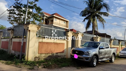 ផ្ទះវីឡាលក់បន្ទាន់ (តម្លៃស្មើនឹងតម្លៃដីទទេ)