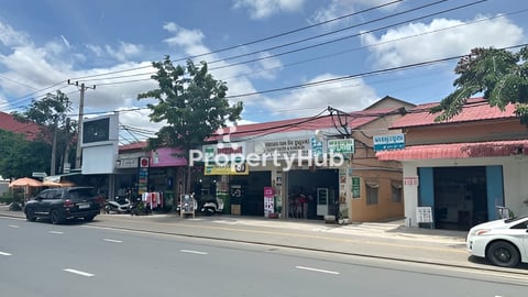 ផ្ទះមានចំណូល5000$លក់បន្ទាន់កុនមួយធានាគា