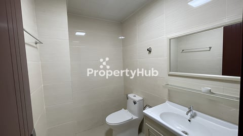 ផ្ទះអាជីវកម្មលក់ ឬ ជួល នៅកោះពេជ្រ Shophouse for rent at koh Pich H-06105