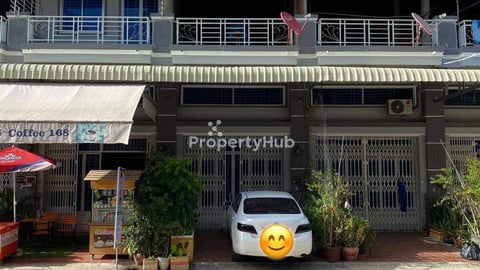 Modern 3 Bedroom Fully Furnished Link House in Ta Khmao for Sale