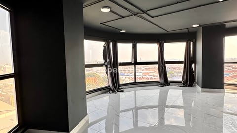 Condo UK 217 Monireth for rent at Stueng mean chey