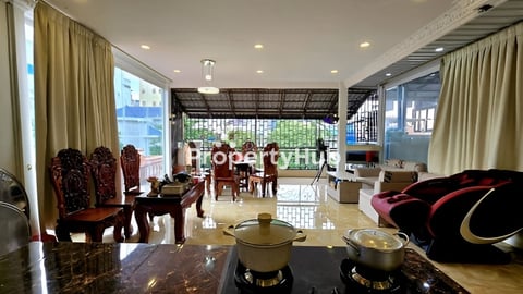 ផ្ទះអាជីវកម្មលក់/Shophouse for Sale