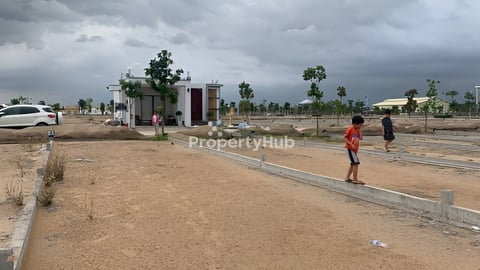 ដីលក់ ក្នុងបុរី អាម៉ូរី ៧មករា