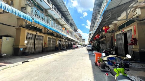 💥ផ្ទះល្វែង E01 លក់បន្ទាន់ខ្លាំង! ជិតបុរីជីប ម៉ុង598