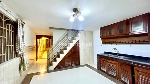 💥ផ្ទះល្វែងកែង លក់បន្ទាន់ខ្លាំង! តម្លៃក្រោមទីផ្សារខ្លាំង នៅជិត Aeon2 (Code: F-00