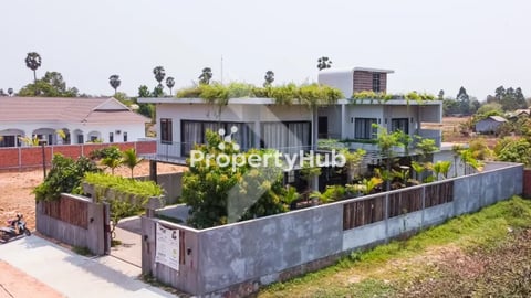 Holiday Villa for Sale in Svay Dankum area