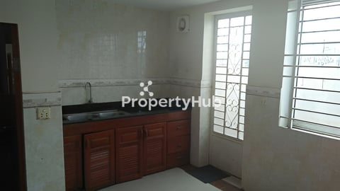 🏘 ផ្ទះលក់(Eo)2ល្វែងជាប់គ្នា ឋិតក្នុងបុរីឡាយគង់ចំការដូង