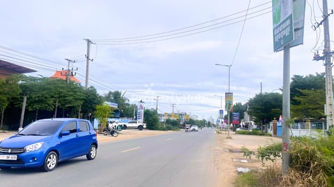 ដីលក់នៅជាប់ស្ថានីយទូរទស្សន៍រស្មីហង្សមាស