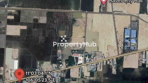 Bavet (巴域．木牌．柴桢）1号路上．近巴域市政府．PTT加油站旁