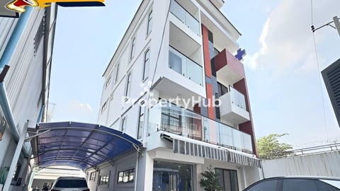 🏠ផ្ទះសម្រាប់លក់ ទីតាំងជិតផ្លូវវែងស្រេង​ ចោមចៅ