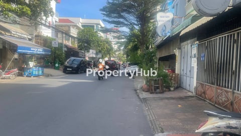 Spacious Shophouse for Rent on Street 135
