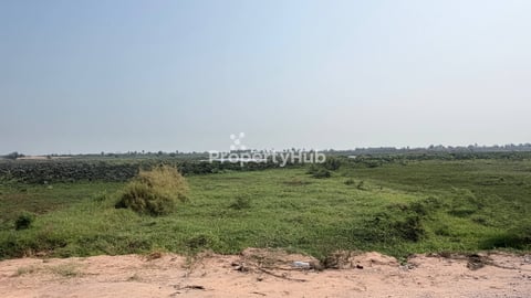 ដីលក់បន្ទាន់ព្រែកលួងជាប់ផ្លូវធំស្អាតទំហំ : 15m x 70m