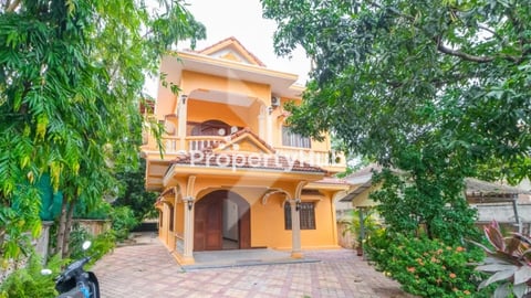 6BR-House for Rent in Svay Dangkum area