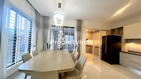 វីឡាភ្លោះ2ជាប់គ្នាសម្រាប់ជួល នៅក្នុងបុរីប៉េងហួត បឹងស្នោរ