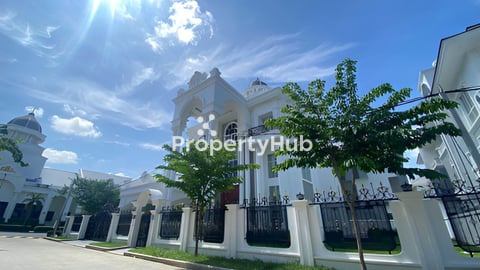 វីឡាឃីងកែងនៅលើផ្លូវសួន សម្រាប់លក់នៅបុរីភ្នំពេញថ្មីអេលីតផាក2​ សង្កាត់ក្រាំងធ្នង់ 