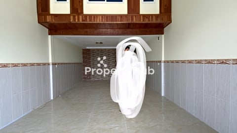 ផ្ទះល្វែងលើផ្លូវរដ្ឋ២០ម៉ែត្រ