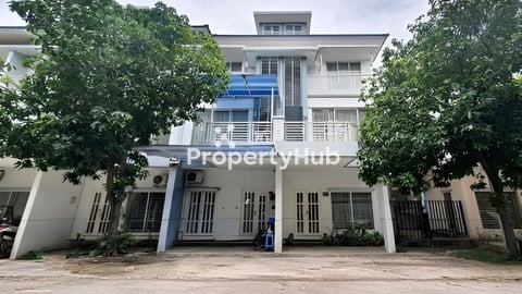 Villa 4 Bedrooms (full furniture) Peng Hout 598