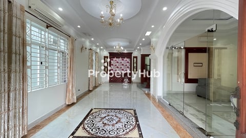 វីឡាសម្រាប់ជួលនៅ សង្កាត់ផ្សារដើមថ្កូវ