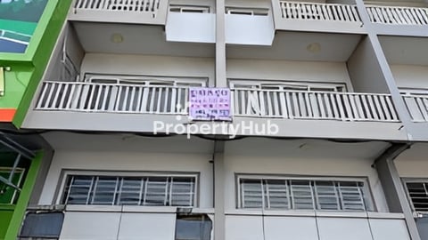 ផ្ទះល្វែង