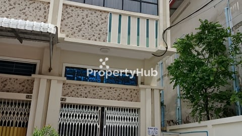 លក់បន្ទាន់ ខាង 1 ជុង នៅ ម្តំុសាលាខណ្ណ័ឬស្សីកែវ