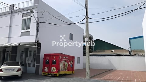 ផ្ទះលក់ សល់ដីធំ លក់តម្លៃដើម