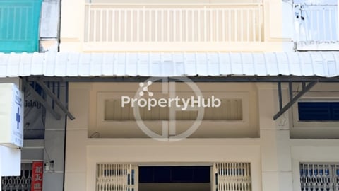 ផ្ទះល្វែងជួលនៅចោមចៅ បុរីរំចែក