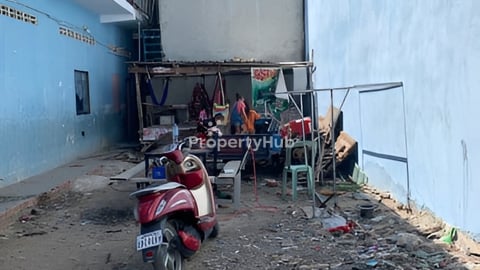 ដីលក់នៅចោមចៅ