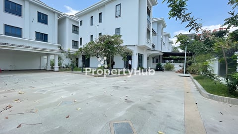 វីឡាឃ្វីនសម្រាប់ជួល នៅបុរី វីឡាថោន | Villa Queen for Rent in Borey Villa Town