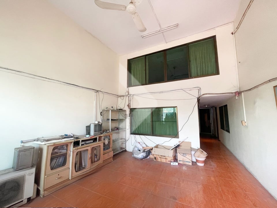Shophouse for Sale on Street 184 Near Riverside Central Phnom Penh ...