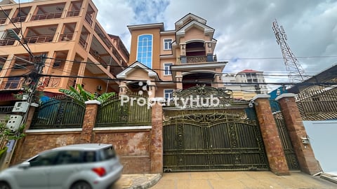 Villa available for rent in Tuol Tumpung