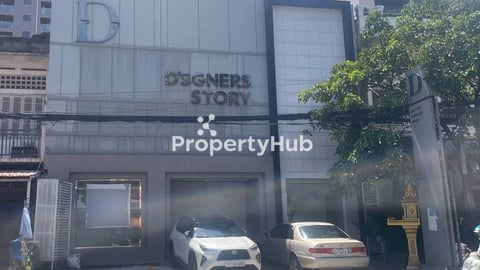 HighExposure Corner Shophouse in BKK3