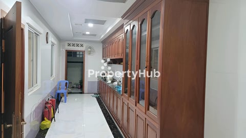 វិឡា ឃ្វីនសំរាប់ជួលនៅប៉េងហួតបឹងស្នោ