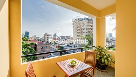 Fully Serviced 1-Bedroom Apartment in Toul Kork Available for Rent