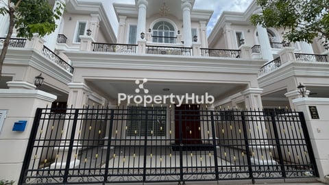 3 Storey Modern Villa for Rent in The ML Tiara