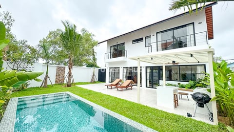 Holiday Villa With Pool in Svay Dangkum Area
