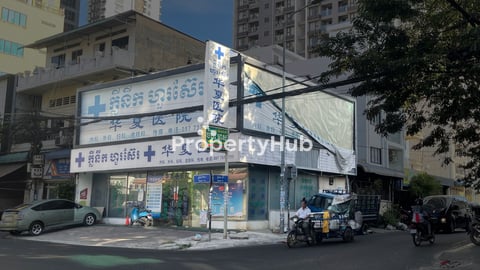 Prime Corner Shophouse for Sale in BKK3