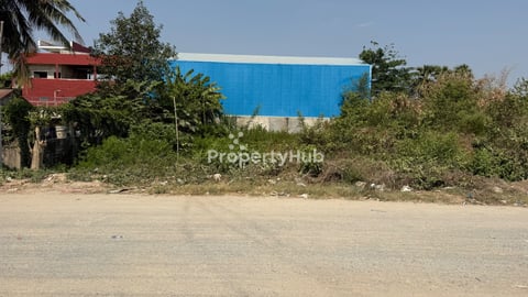 ដីលក់នៅក្រោយវត្តឃ្មួញ លើផ្លូវ20m