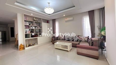 ផ្ទះវីឡា​ ប៉េងហួតបឹងសម្រាប់ជួល