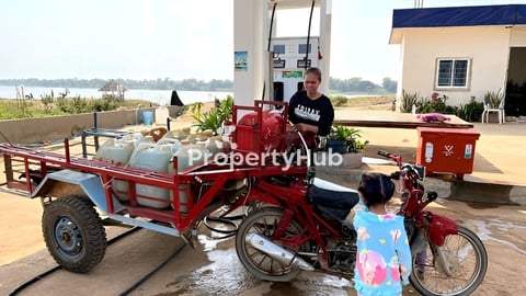 លក់ការ៉ាស់សាំង (Depot Tela) 16m×80m