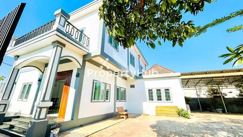 4BR-Villa for Rent in Svay Dangkum Area