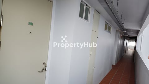 ARAKWA Condo twin rooms កែង បែមុខខាងត្បូង មើលឃើញទេសភាពស្រស់ស្អាត ព្រលានយន្តហោះភ្