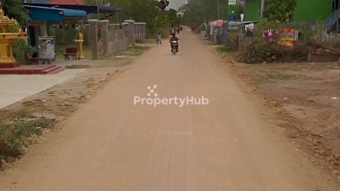 ដីលក់បន្ទាន់​ ជាប់ផ្លូវ30m