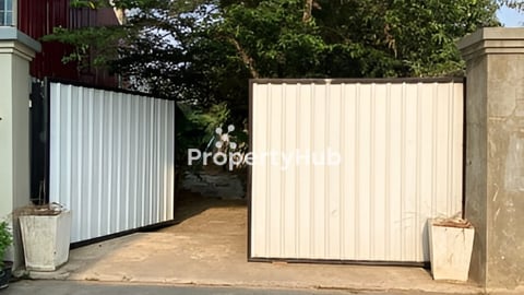 ដីលក់ ជិតហាង កែវ និមល ផ្លូវ ឈូកមាស ប្លង់រឹង