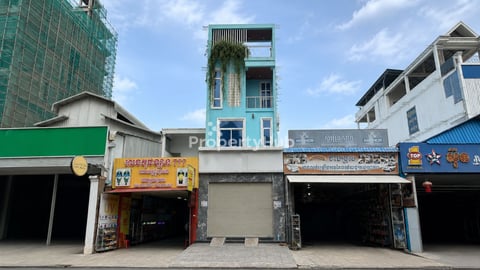 Spacious 5 Bedroom Shophouse for Rent in Boeung Kak 2