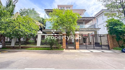 វីឡាឃ្វីនកែង សម្រាប់ជួល