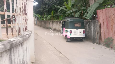 ផ្ទះផ្លូវកែង